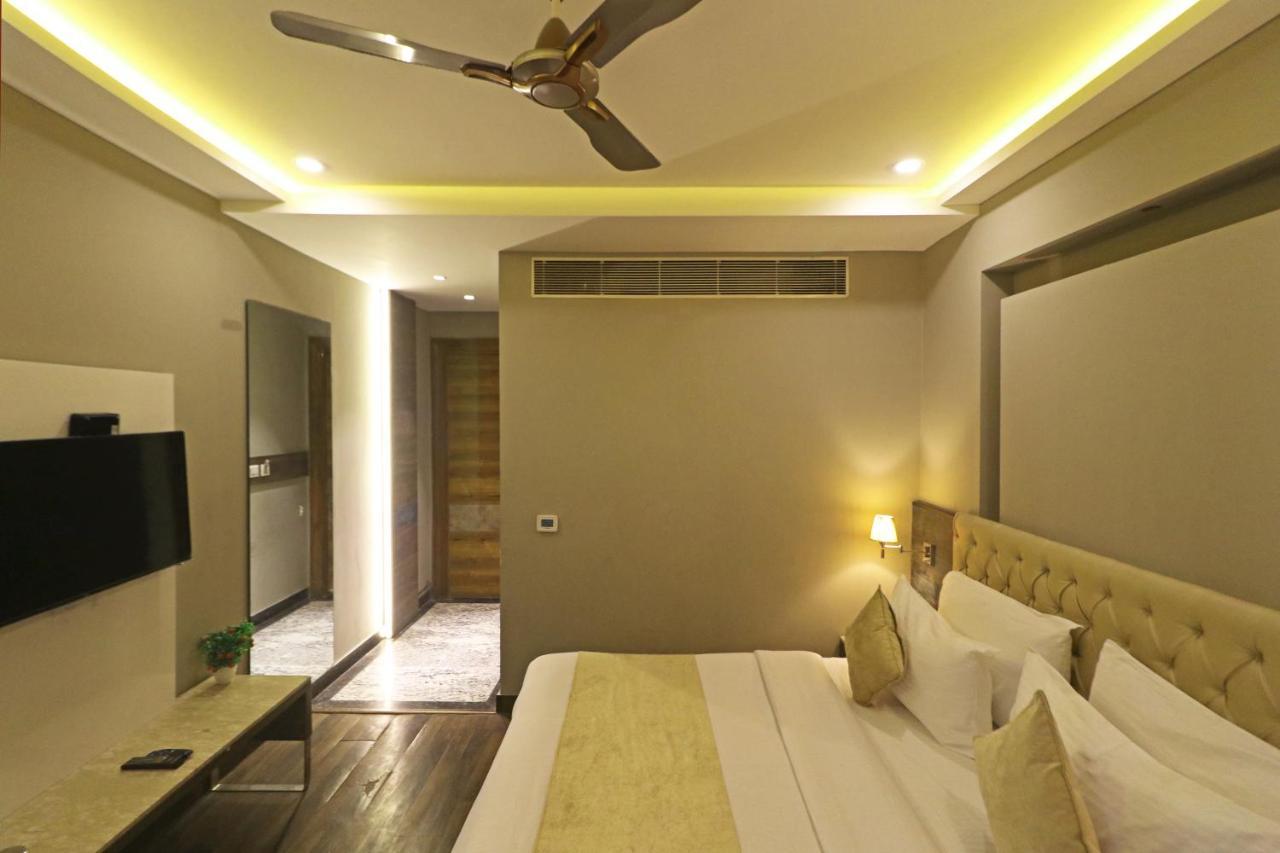 The Ivy Grand In Centre With Free Secured Parking Hotel 4*