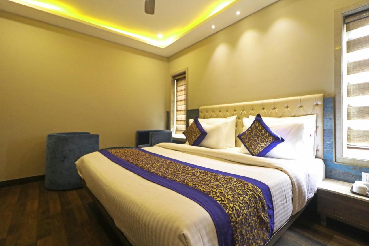 The Ivy Grand In Centre With Free Secured Parking 4* New Delhi