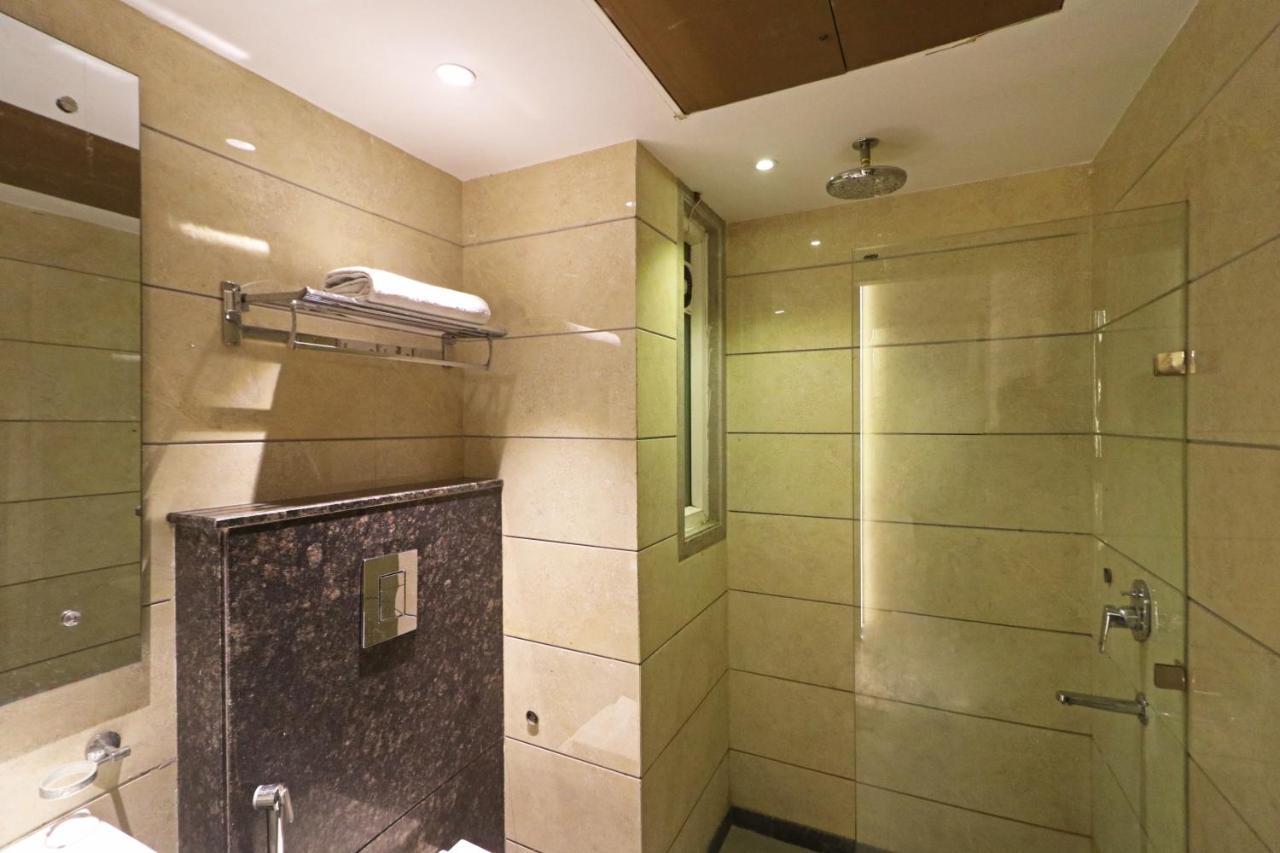 Hotel The Ivy Grand In Centre With Free Secured Parking 4*